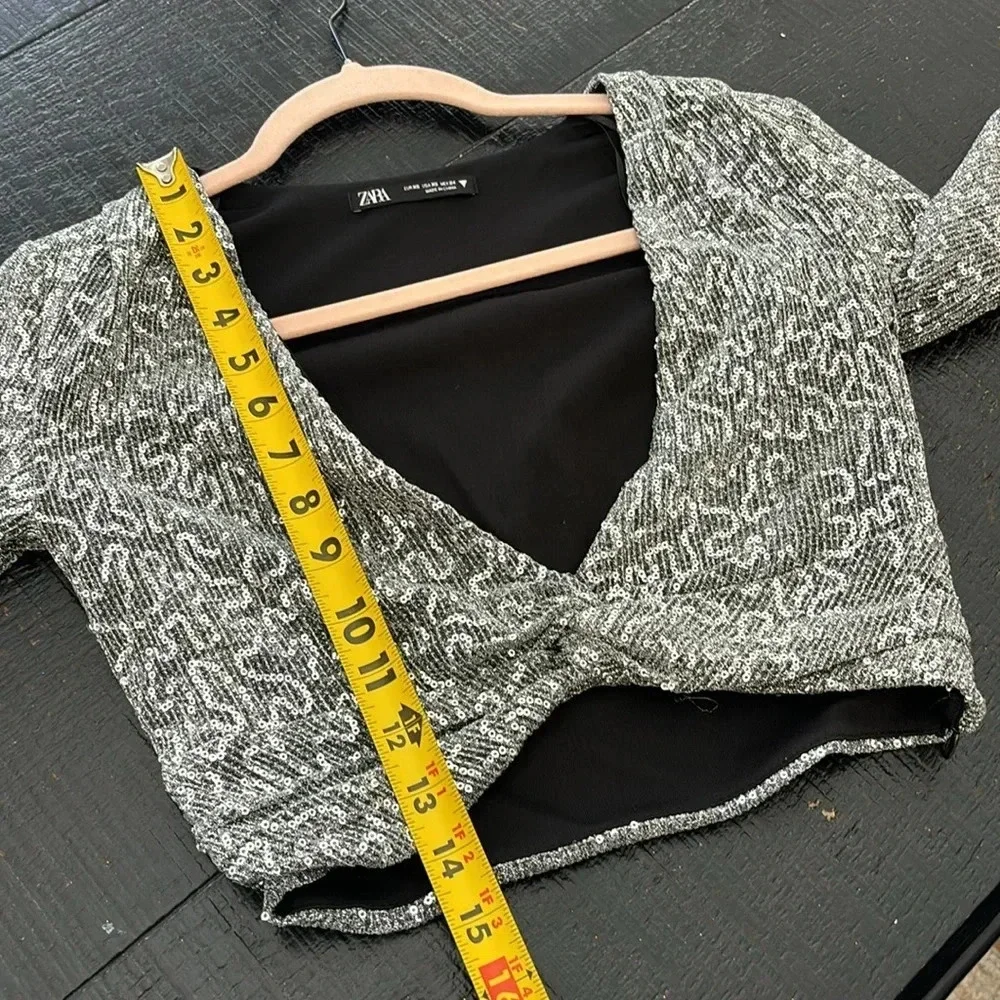 Zara Silver Sequin Knotted Long Sleeve Crop Top size XS Side Zipper